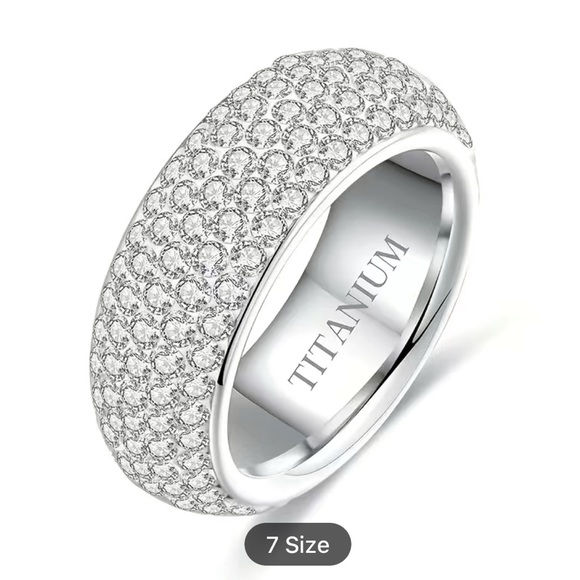 Reformation Jewelry - New beautiful multi row diamond crystals titanium ring size 7